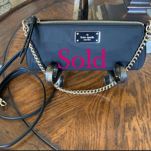 kate spade Handbags - Kate Spade Versatile Crossbody